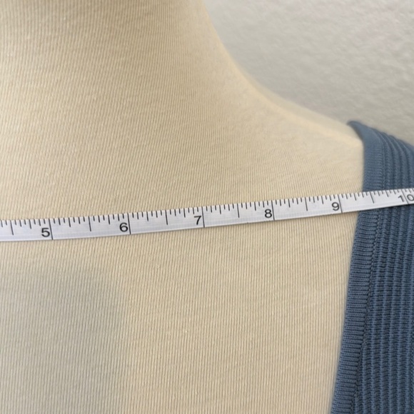 NWT Aritzia Blue Ribbed Sleeveless Crop Tank Top - Picture 5 of 10
